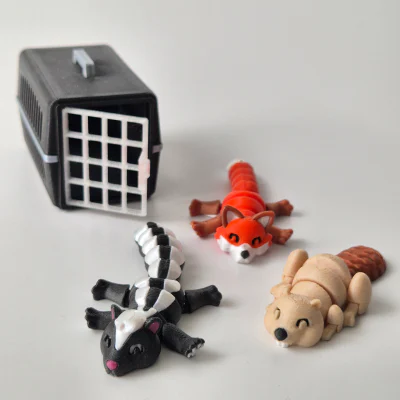 Haylaz Patiler, Oynar Eklemli Hayvan Figürü Seti, Taşıma Kafesli 3'lü Tilki Kokarca Kunduz, Esnek Hareketli Mini Figür